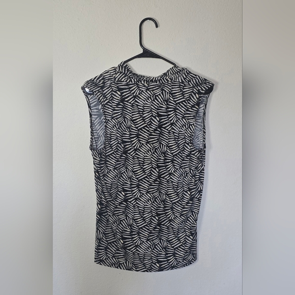 Anne Klein Sleeveless Office Blouse Black White Abstract Print Top Size Medium - Picture 3 of 4